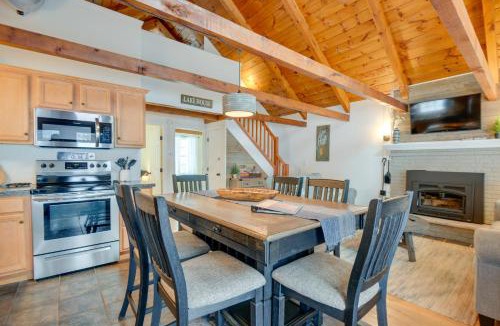 Tuftonboro House | Cozy Tuftonboro Home with Deck - Walk to Beaches!