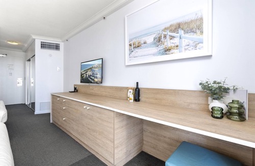 Surfers Paradise Apartment | Cozy Twin Apartment with Ocean View