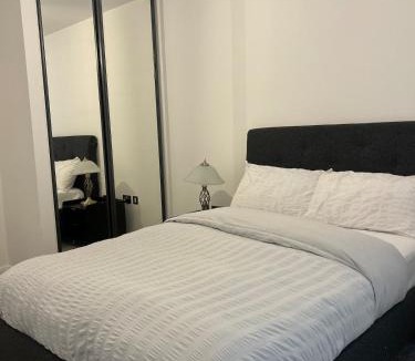 Gascoigne Apartment | Cozy Two Bed Oasis