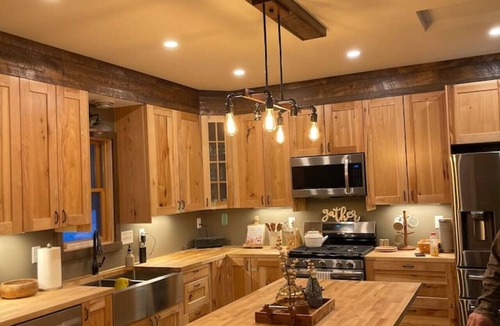 Crow Wing County Cabin | Cozy two bedroom cottage with indoor fireplace.