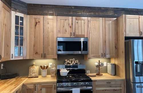 Crow Wing County Cabin | Cozy two bedroom cottage with indoor fireplace.