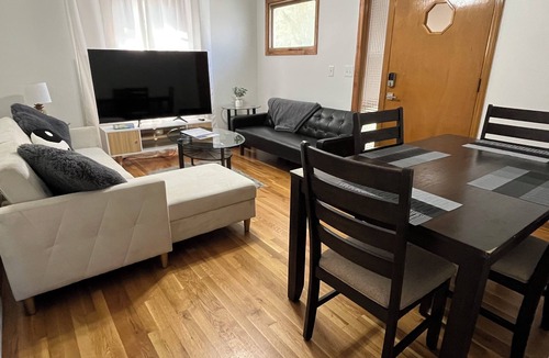 Merriam Villa | Cozy two bedroom Villa near downtown KC