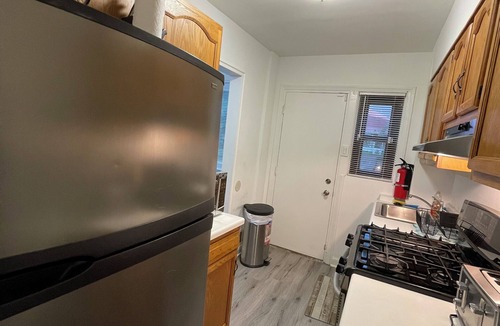 Southeast House | Cozy Two Bedroom with parking!