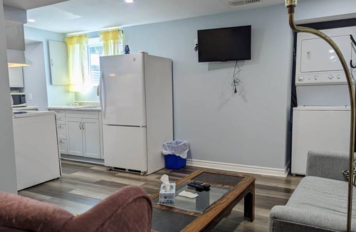 Elliot Lake House | Cozy Unit 2BD+2BTH 5 mins to Lake - [Hem]