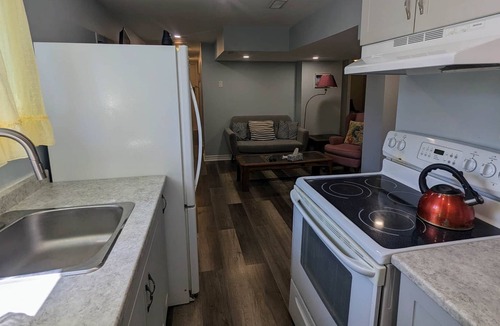 Elliot Lake House | Cozy Unit 2BD+2BTH 5 mins to Lake - [Hem]