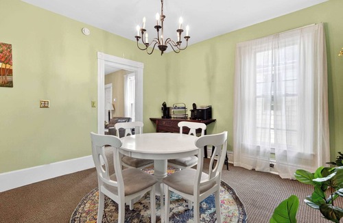 Clifton Apartment | Cozy unit in prime location for business stays!