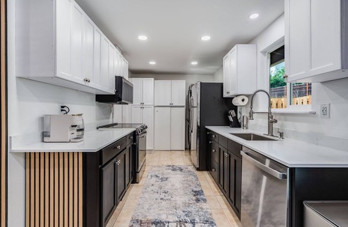 University Place House | Cozy UP Duplex~2BR~AC~Garage~Quiet Stay