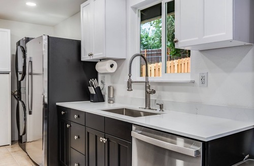 University Place House | Cozy UP Duplex~2BR~AC~Garage~Quiet Stay