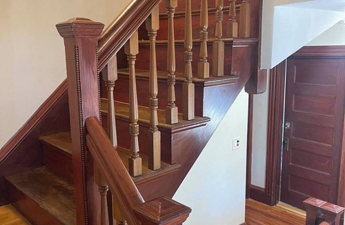 Brighton Condo | Cozy Updated 2BR Top Floor Condo w/Parking