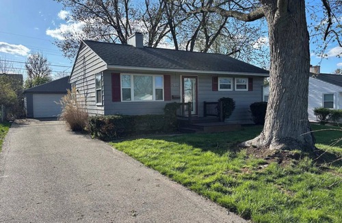 Kettering House | Cozy,updated home in Dayton, OH