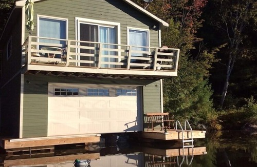 Parry Sound Cottage | Cozy Upper Boathouse For Rent