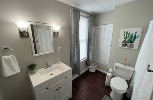 Leith-Hatfield Apartment | Cozy Upstairs Apartment