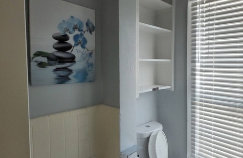 South Central Houston Apartment | Cozy Urban 1 Bedroom with Open Living Space, mins from Downtown & Med Center