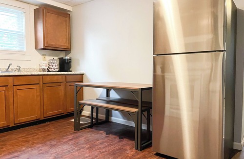 Piqua House | Cozy Urban Escape