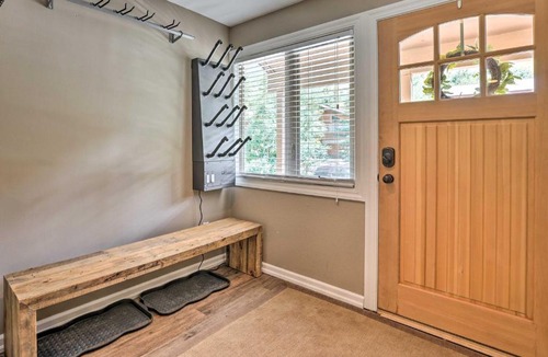 Vail House | Cozy Vail Condo ~ 4 Mi to Vail Ski Resort!