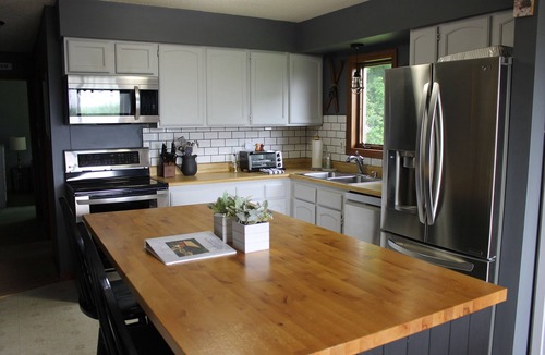 North Springfield House | Cozy Vermont Cabin · Mountain Views · Near Okemo