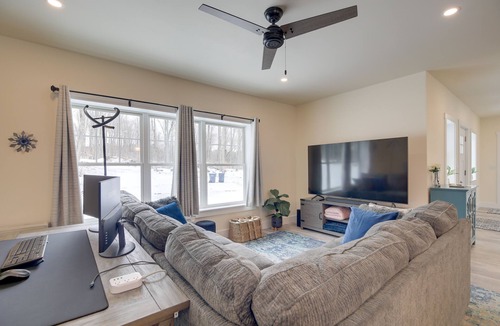 Eastern Vermont House | Cozy Vermont Escape - Near Golfing & Skiing!