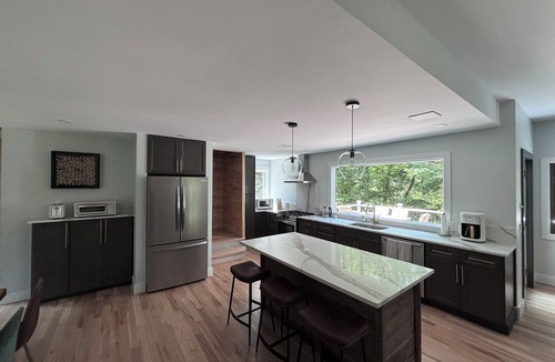 Jamaica House | Cozy Vermont Winter Retreat . Riverfront Escape