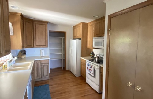 South Colby House | Cozy View Home in Southworth