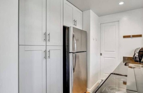 Tamalpais-Homestead Valley House | Cozy View Retreat, Easy Access to SF, Beach, Parks