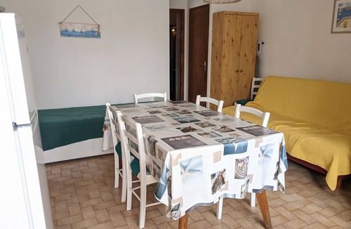 Port-la-Nouvelle Villa | Cozy Villa, A/C, 2*, Close to Beach, 5 People, Garden, BBQ, Parking