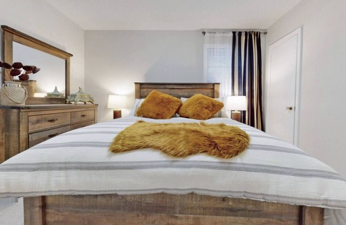 Richmond Hill Villa | Cozy villa