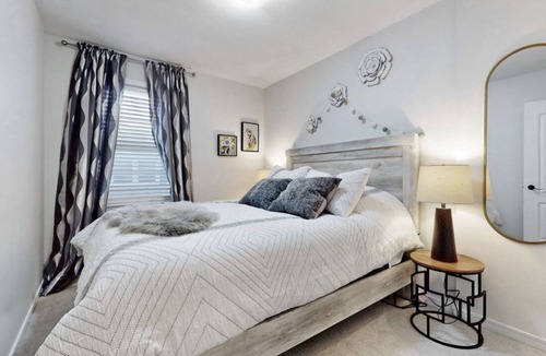 Richmond Hill Villa | Cozy villa