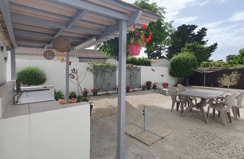 La Faute-sur-Mer House | Cozy villa for 6, near beach and center