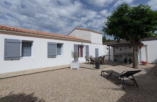 La Faute-sur-Mer House | Cozy villa for 6, near beach and center