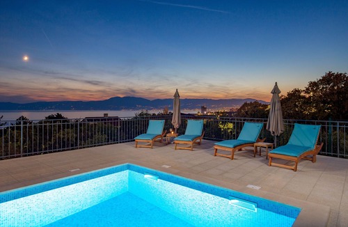 Sodici Villa | Cozy villa with amazing view from terrace, pool, close to the beach