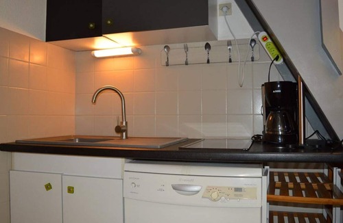 Saint-Cyprien Plage House | Cozy Villa with Shared Pool, Terraces & Parking Near Beach - Sleeps 6