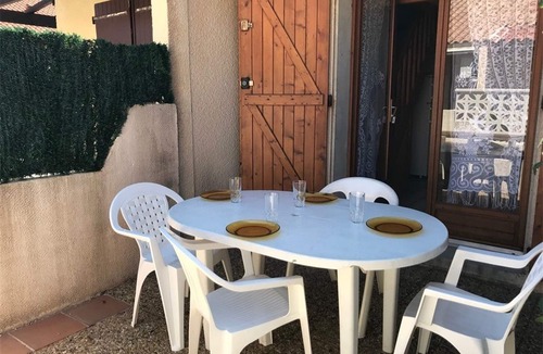 Port Leucate Villa | Cozy Villa with Terrace, Near Lake, 4 Sleeps, Parking - Port Leucate