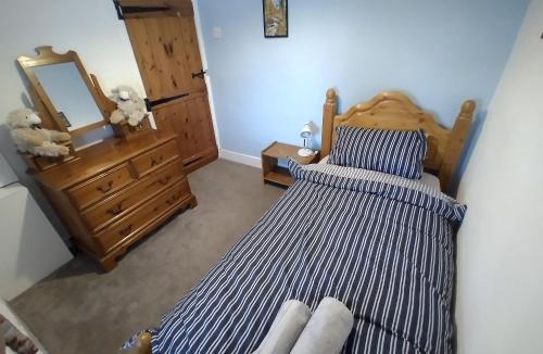 Marston Moretaine House | Cozy Village Cottage