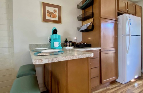 Green Valley Villa | Cozy Vintage Two Bedroom Villa In Green Valley