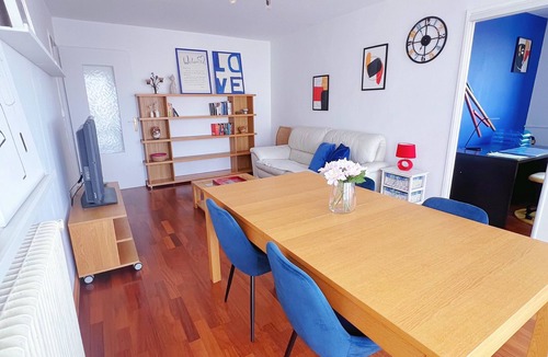 Vitry-sur-Seine Apartment | Cozy Vitry Centre, 3 rooms between Paris & Orly