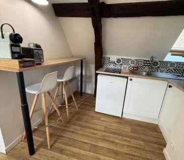 Epernon Apartment | COZY : Votre cocon douillet à Epernon