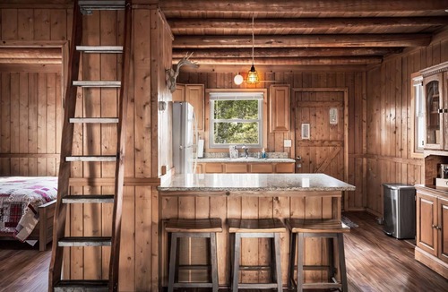 Kabletown Ski Chalet | Cozy w/Fire Pit, Grill, Screened Porch & WiFi