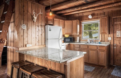 Kabletown Ski Chalet | Cozy w/Fire Pit, Grill, Screened Porch & WiFi