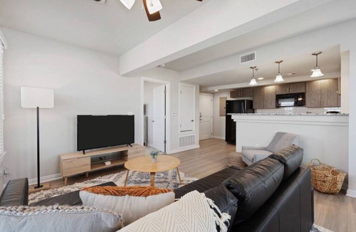 Brazos Apartment | Cozy Waco Apartment with a Downtown View
