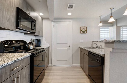 Brazos Apartment | Cozy Waco Apartment with a Downtown View