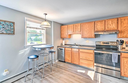 Delmar Apartment | Cozy + Walkable Delmar Getaway w/Fire Pit!