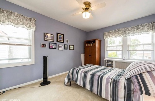 Valley Stream Bed & Breakfast | Cozy, warm bed.