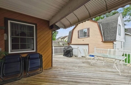 Valley Stream Bed & Breakfast | Cozy, warm bed.