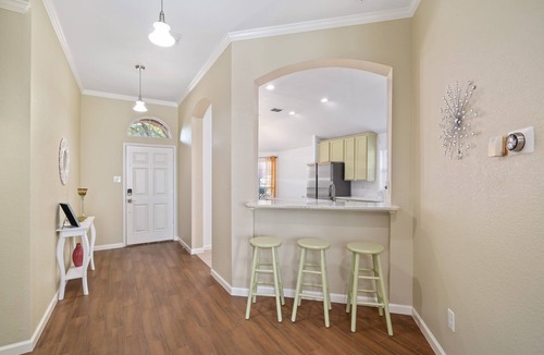 Corinth House | Cozy, Warm, Pool, BBQ, 2 KingBeds, Sleep 11