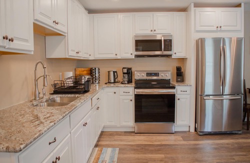 East Durham House | Cozy Waterfall Oasis + Firepit