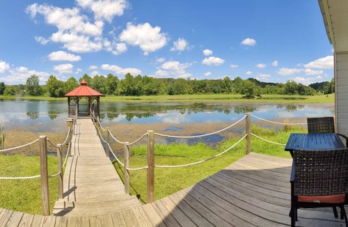 Summertown Cabin | Cozy Waterfront A-Frame Cabin
