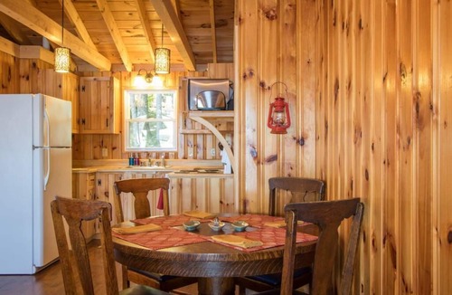 Raymond Cabin | Cozy Waterfront Cabin On Raymond Pond