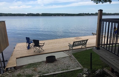 South Bruce Peninsula Cottage | Cozy Waterfront Cottage on Desirable Lake - 15min Drive to Sauble Beach