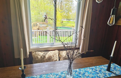 Ramara Cottage | Cozy Waterfront Cottage with Sauna/BBQ/Pool/Wifi/Tea House