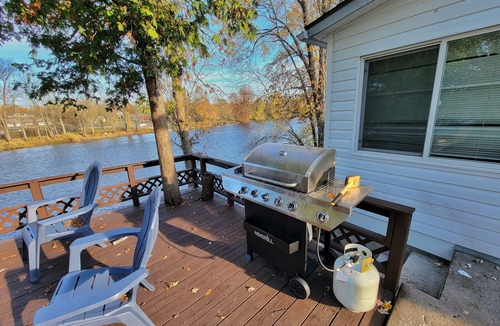 Marmora Cottage | Cozy waterfront cottage with patio and firepit!